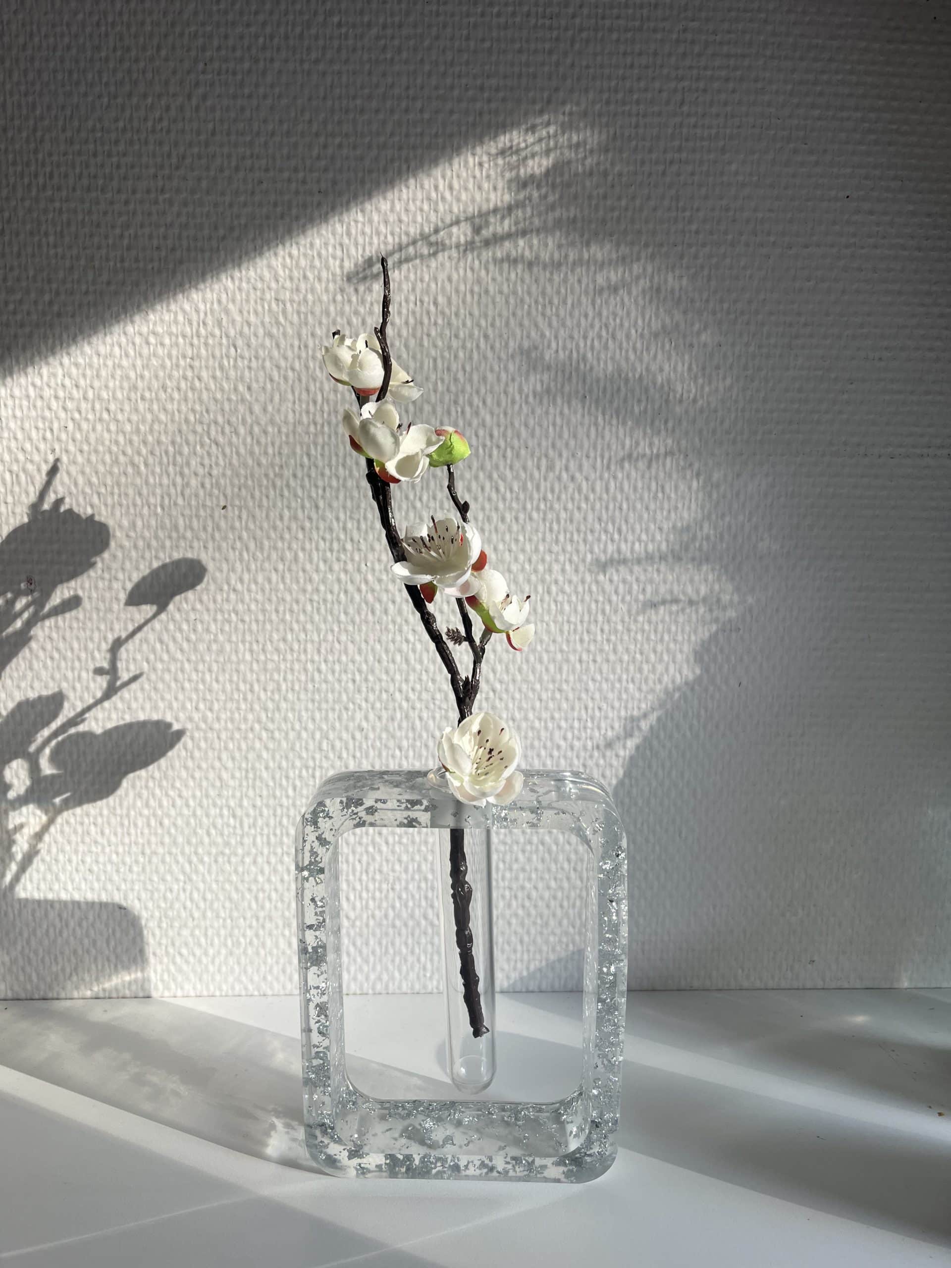 vase flower feuilles d'argent