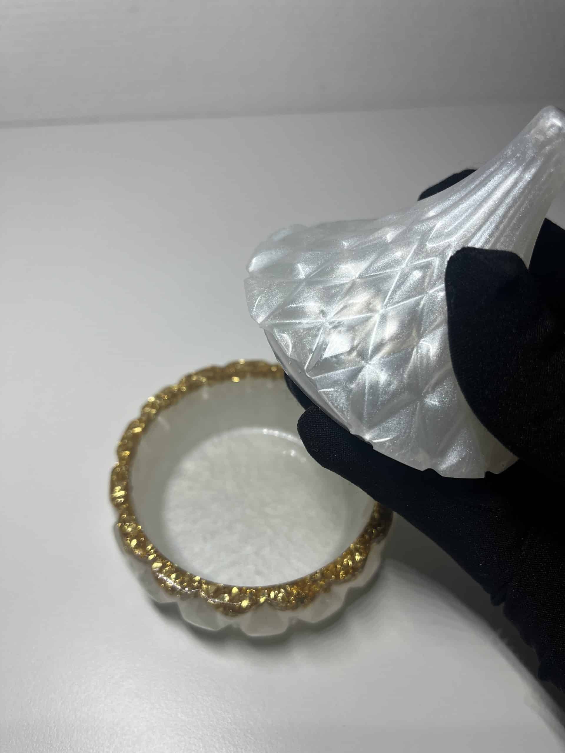 Boite à bijoux "Diamant" - Blanc nacré Feuilles d'or – Image 2